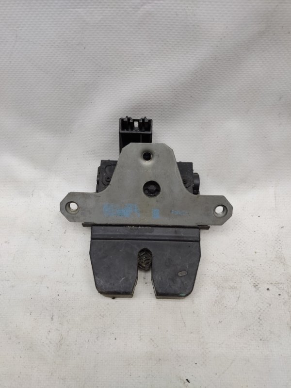 Замок крышки багажника FORD FOCUS 10-18 Б/У