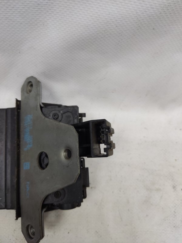 Замок крышки багажника FORD FOCUS 10-18
