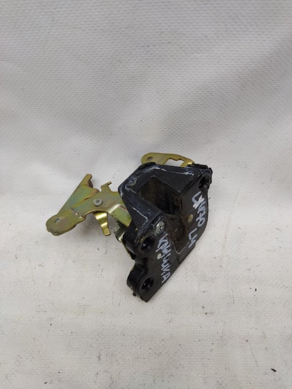 Запчасть замок крышки багажника задний левый LEXUS LX470 98-07 Б/У Замок крышки багажника задний левый LEXUS LX470 98-07 Б/У