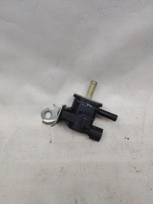 Клапан электромагнитный (вакуумный) GS350 GS300 05-11