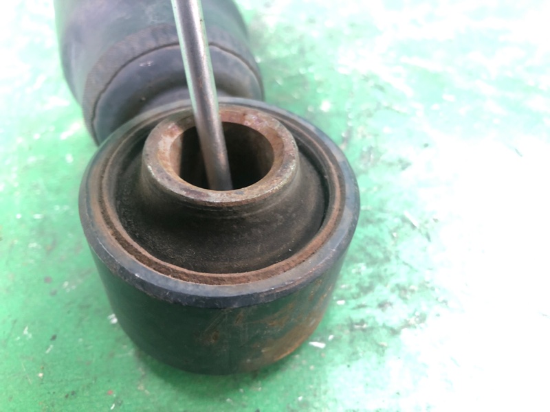 Амортизатор задний 4RUNNER 10-16 2016 GRN285 4.0 1GRFE