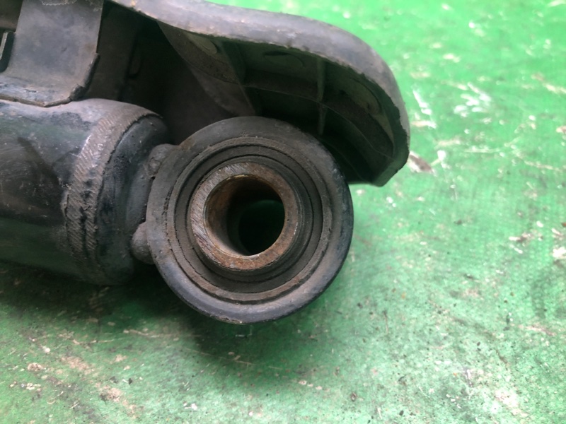 Амортизатор задний KIA SORENTO XM 09-14 XM 2.4 G4KJ