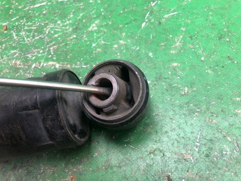 Амортизатор задний SORENTO XM 09-14 2012 XM 2.4 G4KJ