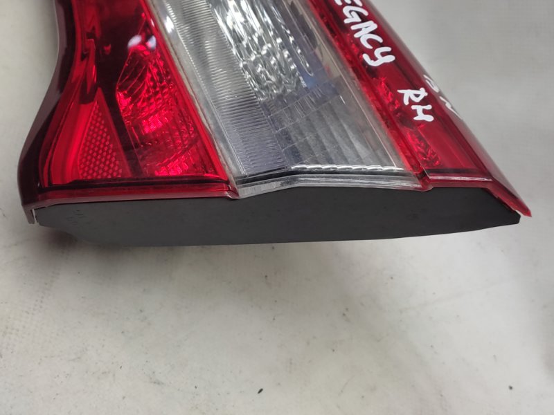 Фонарь внутренний задний правый LEGACY BN 14-18 2016 Седан 2.5 FB25B