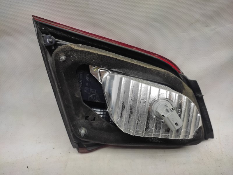 Фонарь внутренний задний правый LEGACY BN 14-18 2016 Седан 2.5 FB25B