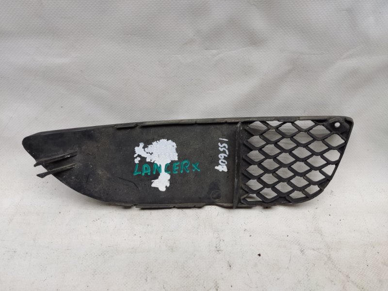 Заглушка ПТФ передняя левая LANCER X 10 07-15 Заглушка ПТФ передняя левая LANCER X 10 07-15