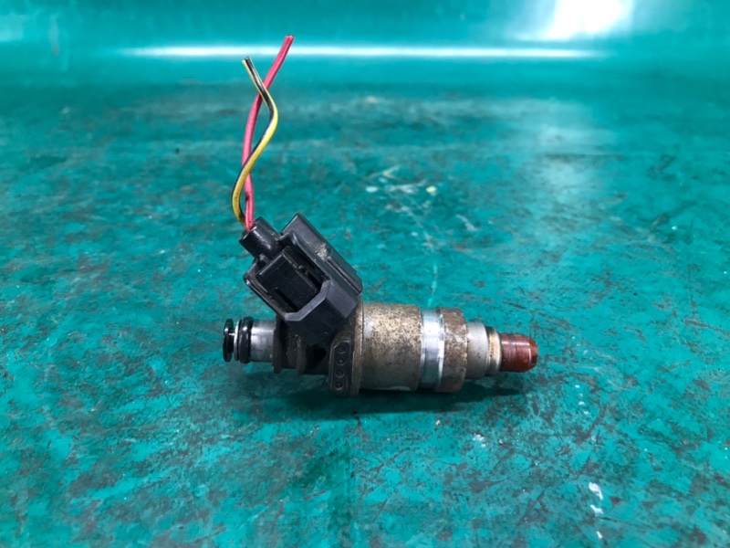 Форсунка топливная CL 97-03 1998 COUPE 2.3 F23A1 Форсунка топливная CL 97-03 1998 COUPE 2.3 F23A1