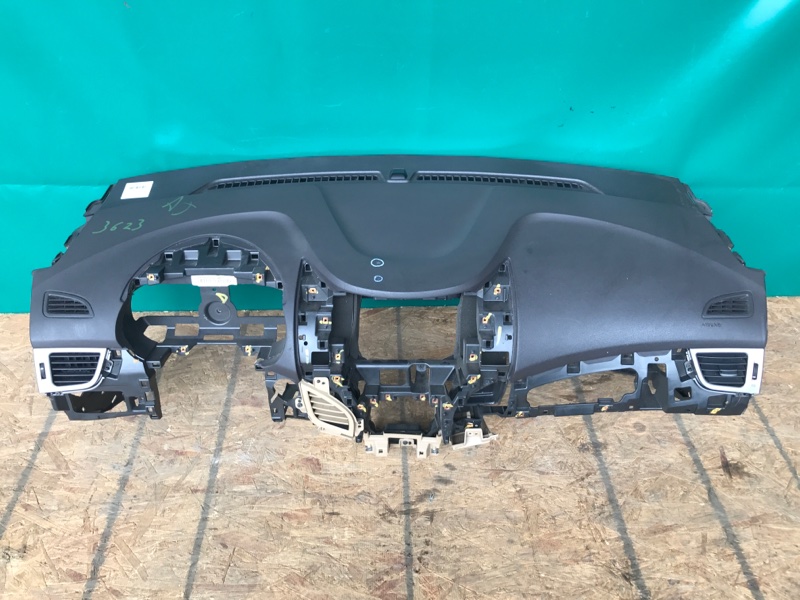 Торпедо HYUNDAI ELANTRA MD 10-15 2013 Седан 1.8 G4NB 84710-3Y000HZ Б/У