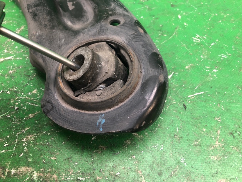 Рычаг передней подвески нижний левый JETTA USA 10-17 2011 162 CBTA 2.5L