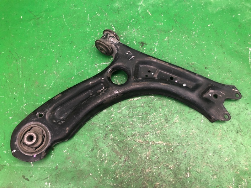 Рычаг передней подвески нижний правый VOLKSWAGEN JETTA USA 10-17 2011 162 CBTA 2.5L 5C0 407 152 A Б/У