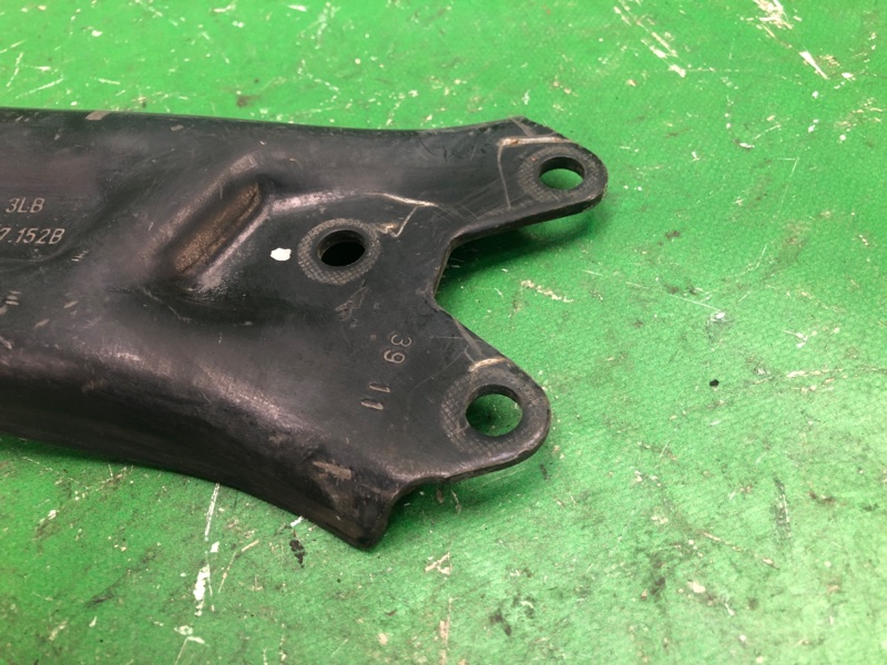 Рычаг передней подвески нижний правый JETTA USA 10-17 2011 162 CBTA 2.5L