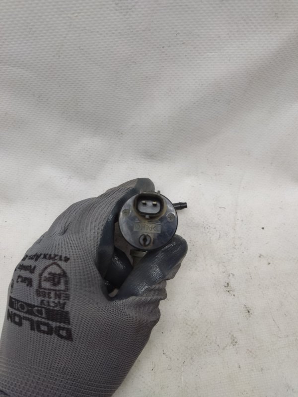 Насос омывателя стекла TEANA J32 08-14 Насос омывателя стекла TEANA J32 08-14