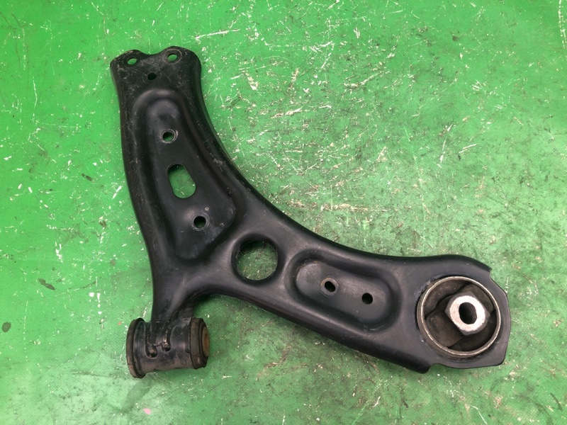 Запчасть рычаг передней подвески нижний правый JEEP RENEGADE (BU) 14- 2018 BU 2.4 ED6 68248000AA Б/У Рычаг передней подвески нижний правый JEEP RENEGADE (BU) 14- 2018 BU 2.4 ED6 68248000AA Б/У