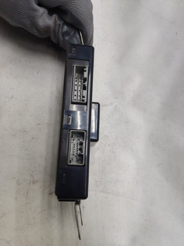 Блок электронный передний правый ACURA MDX (YD2) 06-13