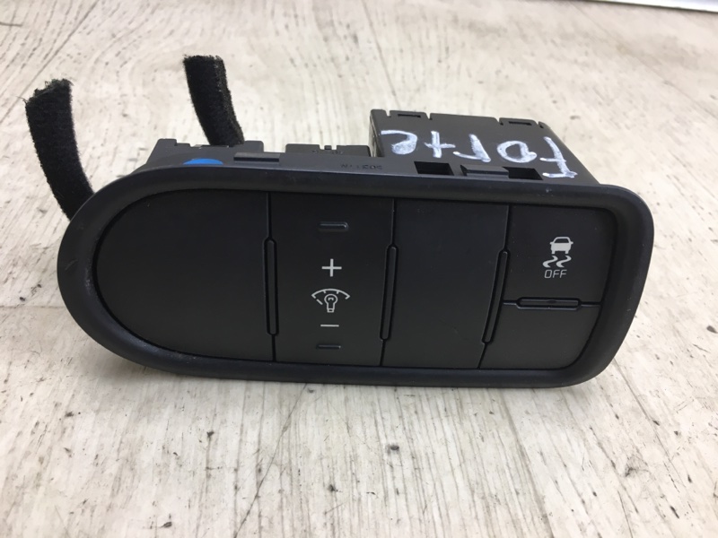Запчасть блок кнопок торпедо KIA FORTE YD 12- 2015 YD 1.8 G4NB 93700-A7000WK Б/У Блок кнопок торпедо KIA FORTE YD 12- 2015 YD 1.8 G4NB 93700-A7000WK Б/У