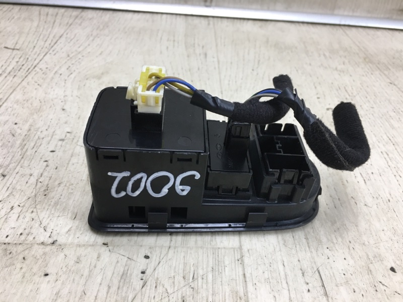 Блок кнопок торпедо KIA FORTE YD 12- YD 1.8 G4NB Блок кнопок торпедо KIA FORTE YD 12- YD 1.8 G4NB