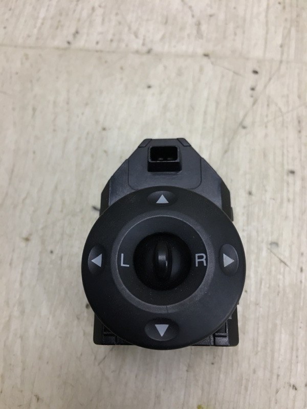Блок управления зеркалами HYUNDAI ELANTRA HD 06-11 HD 2.0 G4GC