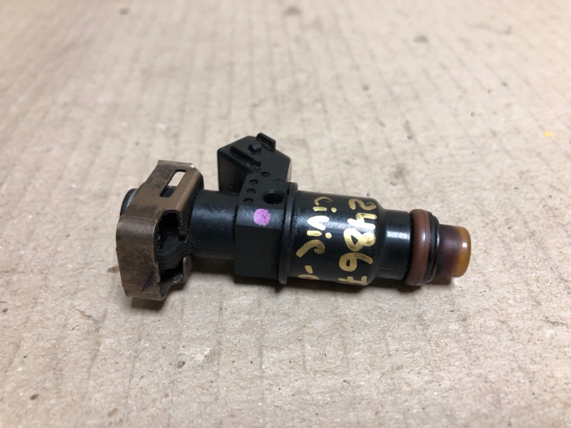 Форсунка топливная CIVIC ES 00-05 2003 Седан 1.3