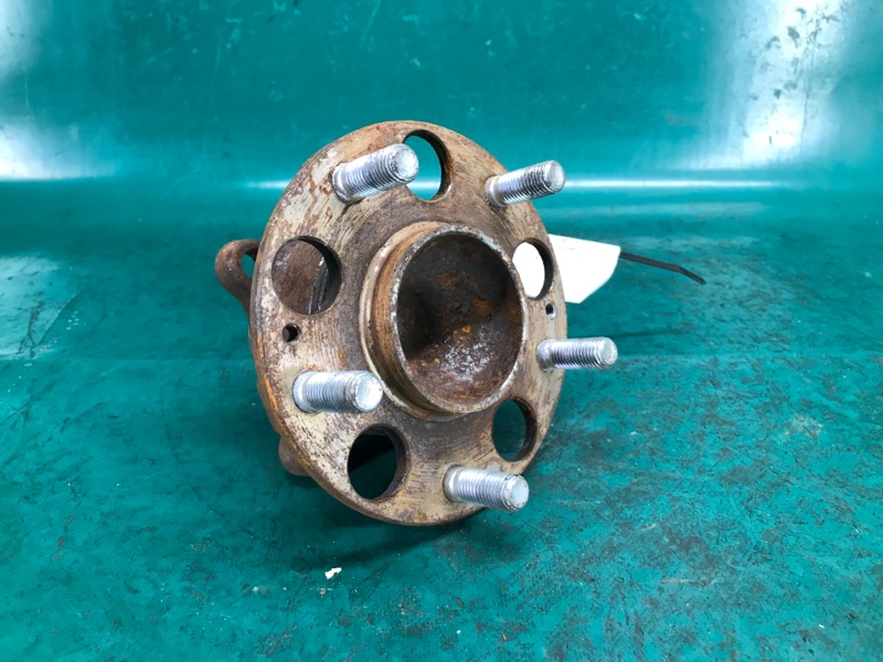 Запчасть ступица задняя левая ACURA TLX 14-17 2015 Седан 2.4 42200-T2A-A51 Б/У Ступица задняя левая ACURA TLX 14-17 2015 Седан 2.4 42200-T2A-A51 Б/У