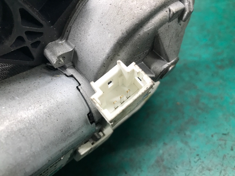 Моторчик стеклоочистителя задний JUKE 10-19