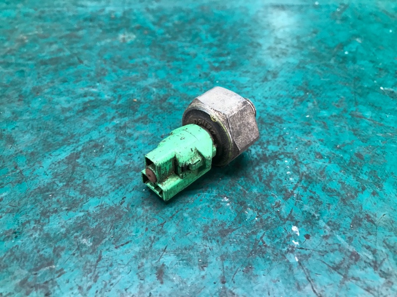 Датчик детонации ES300 ES330 01-06