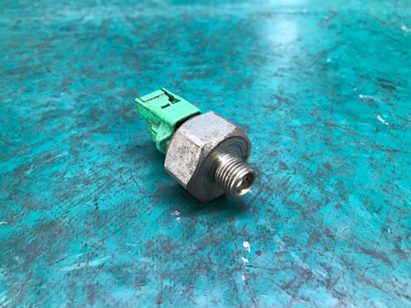 Датчик детонации LEXUS ES300 ES330 01-06 89615-12090 Б/У