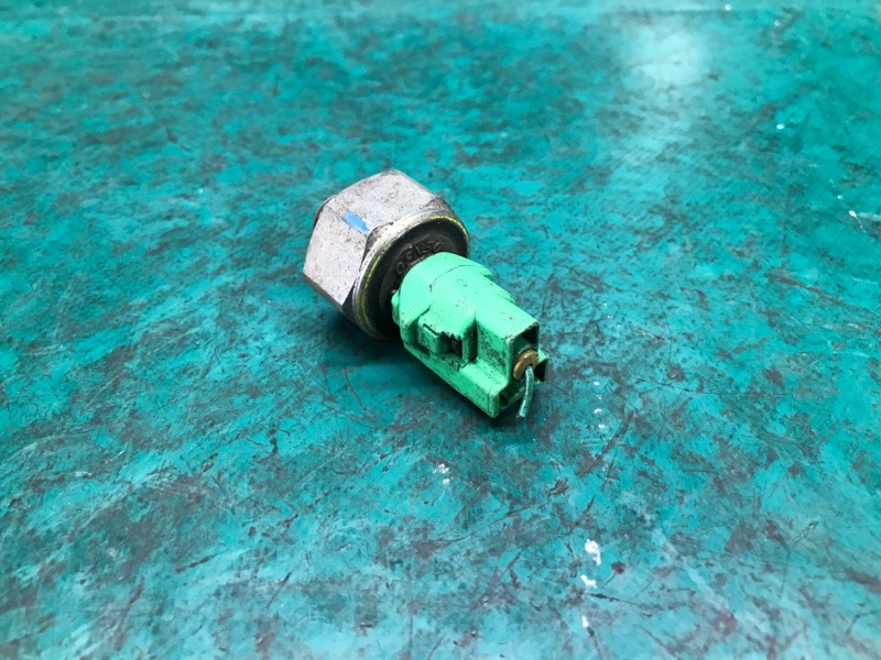 Датчик детонации LEXUS ES300 ES330 01-06