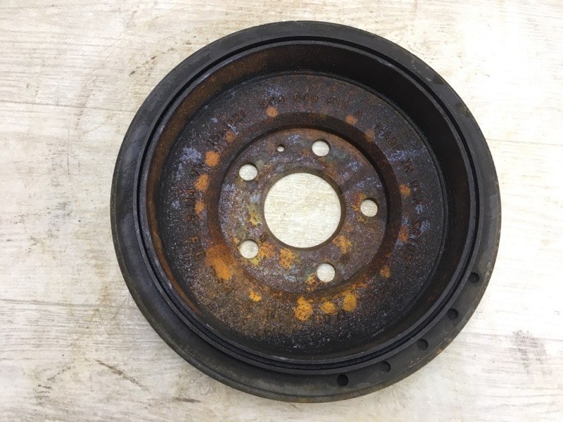 Тормозной барабан задний VOLKSWAGEN JETTA USA 10-17 162 CBTA 2.5L