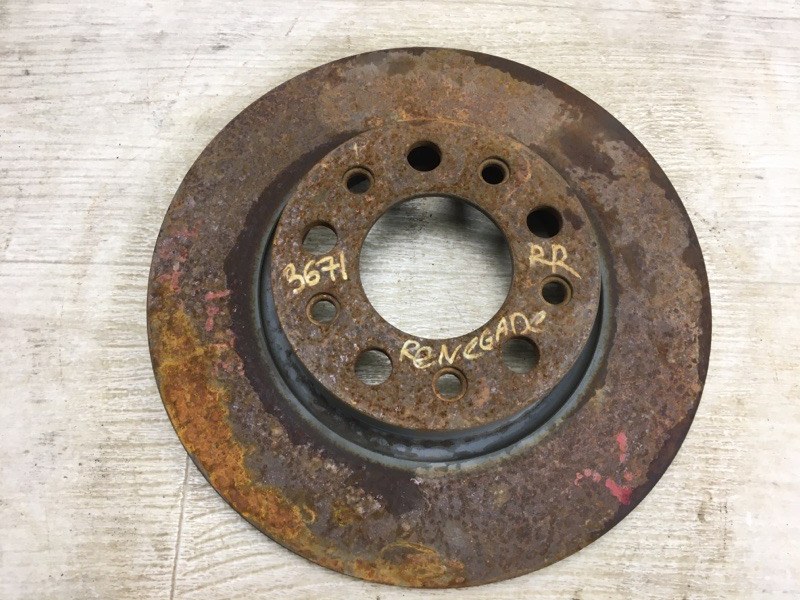Запчасть тормозной диск задний JEEP RENEGADE (BU) 14- 2018 BU 2.4 ED6 68335207AA Б/У Тормозной диск задний JEEP RENEGADE (BU) 14- 2018 BU 2.4 ED6 68335207AA Б/У