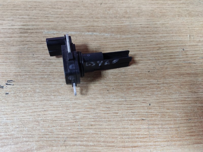 Расходомер воздуха LEXUS LS460 06-12 22204-38020 Б/У