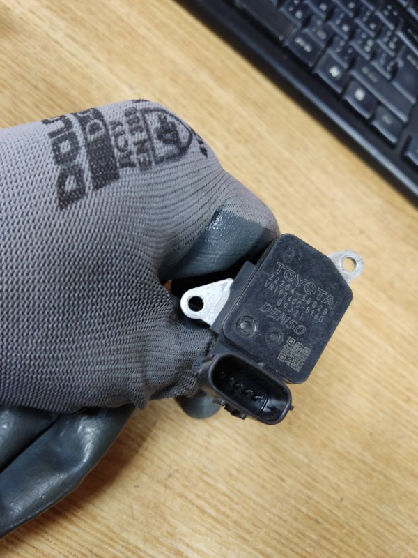 Расходомер воздуха LEXUS LS460 06-12