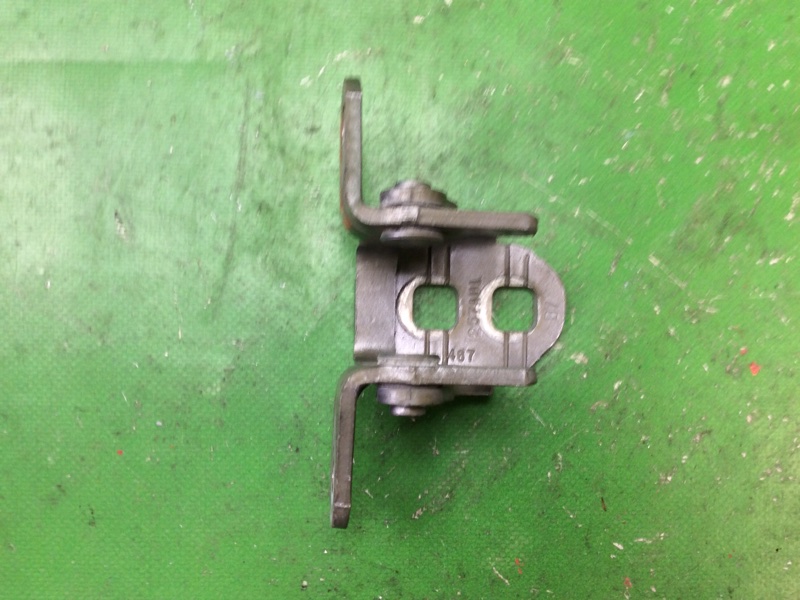 Петля двери верхняя левая JEEP COMPASS 06-16 MK49 2.0 ECN Петля двери верхняя левая JEEP COMPASS 06-16 MK49 2.0 ECN