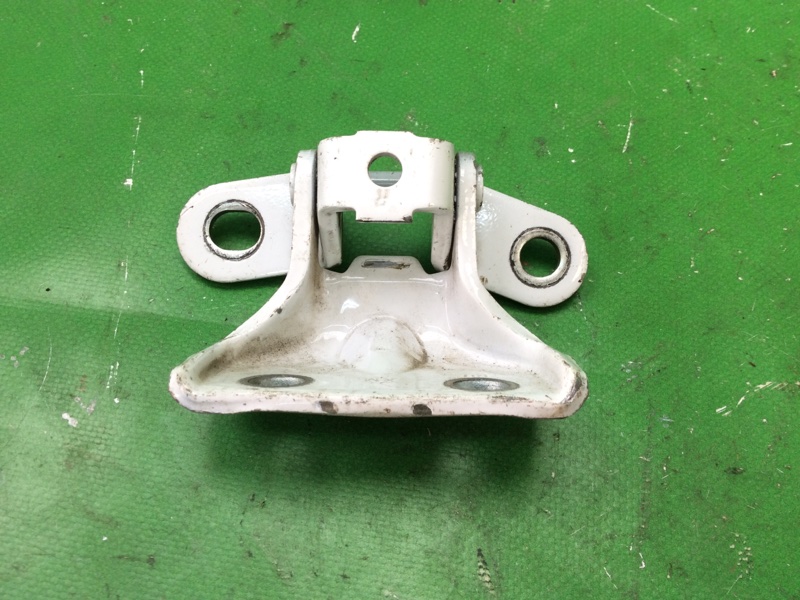 Петля двери верхняя задняя правая KIA SORENTO XM 09-14 XM 2.4 G4KJ Петля двери верхняя задняя правая KIA SORENTO XM 09-14 XM 2.4 G4KJ