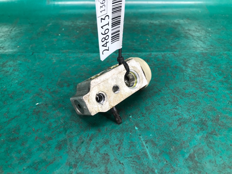 Клапан кондиционера HYUNDAI ELANTRA HD 06-11 2008 Седан 2.0 G4GC 97626-2H000 Б/У