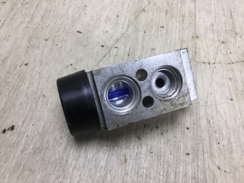 Клапан кондиционера HYUNDAI SONATA YF 10-14 2012 YF 2.4 G4KK 97626-4R000 Б/У