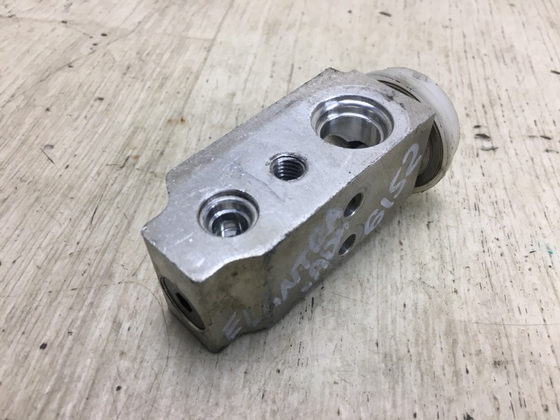 Клапан кондиционера ELANTRA AD 16- 2016 AD 2.0 G4NH