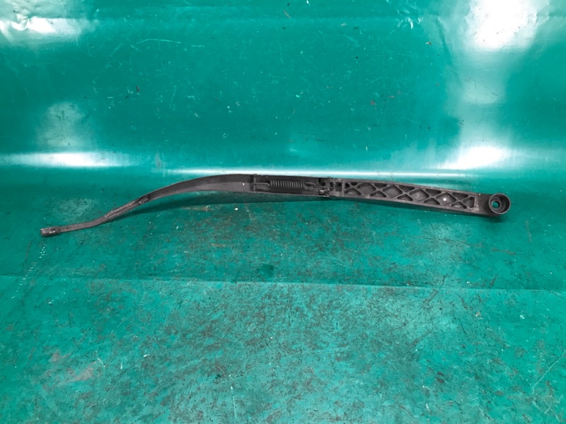 Поводок стеклоочистителя передний правый HYUNDAI ELANTRA HD 06-11 Седан 2.0 G4GC