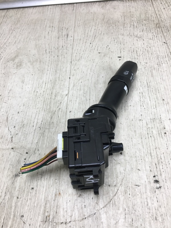 Подрулевой переключатель правый FORTE/CERATO TD 08-13 2009 TD 2.0 G4KD Подрулевой переключатель правый FORTE/CERATO TD 08-13 2009 TD 2.0 G4KD