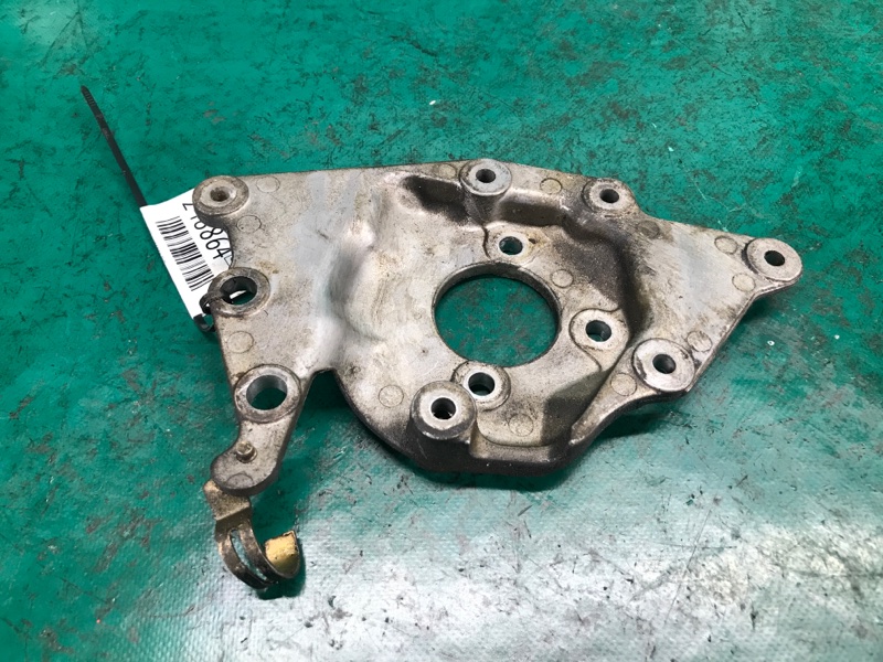 Кронштейн насоса ГУР TRIBUTE 00-07 2001 Внедорожник 3.0