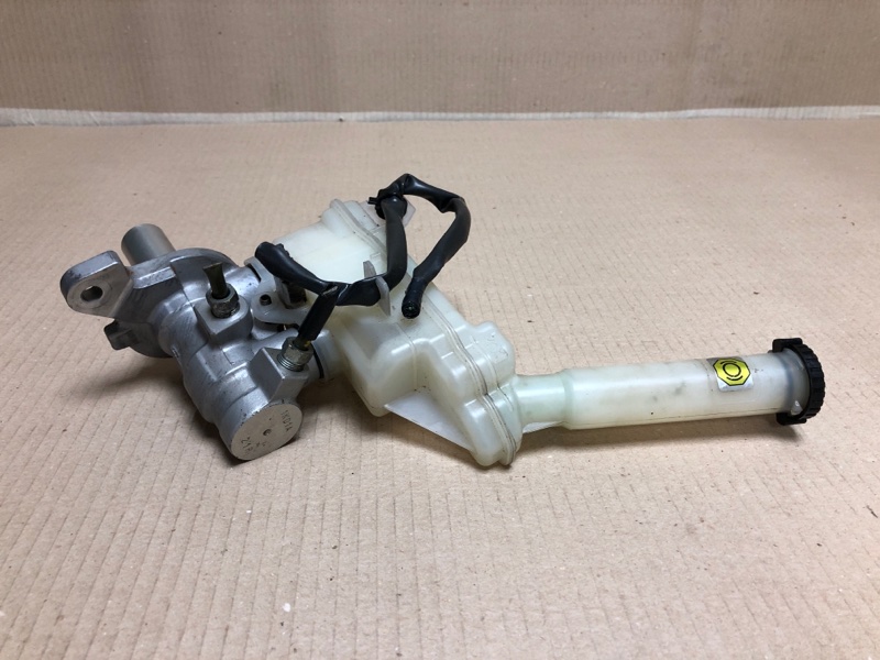 Главный тормозной цилиндр JUKE 10-19 2012 Хетчбек 1.6 MR16DDT