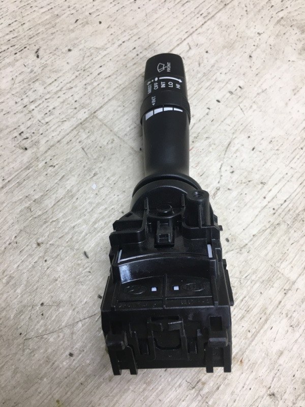 Подрулевой переключатель правый SORENTO XM 09-14 2012 XM 2.4 G4KJ Подрулевой переключатель правый SORENTO XM 09-14 2012 XM 2.4 G4KJ