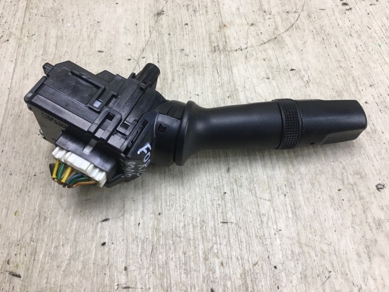 Подрулевой переключатель правый KIA FORTE YD 12- BD 2.0 G4NH Подрулевой переключатель правый KIA FORTE YD 12- BD 2.0 G4NH