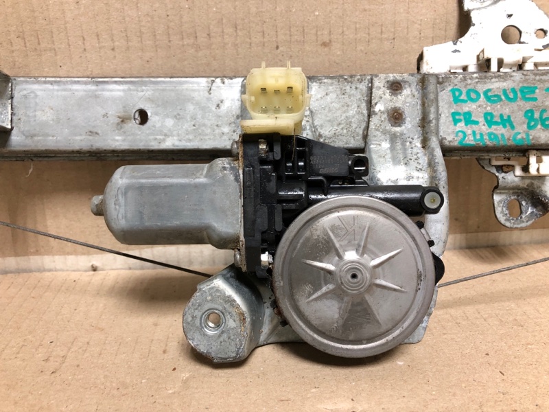 Стеклоподъемник передний правый X-TRAIL/ROGUE T32 13-20 2016 T32 2.5 QR25DE