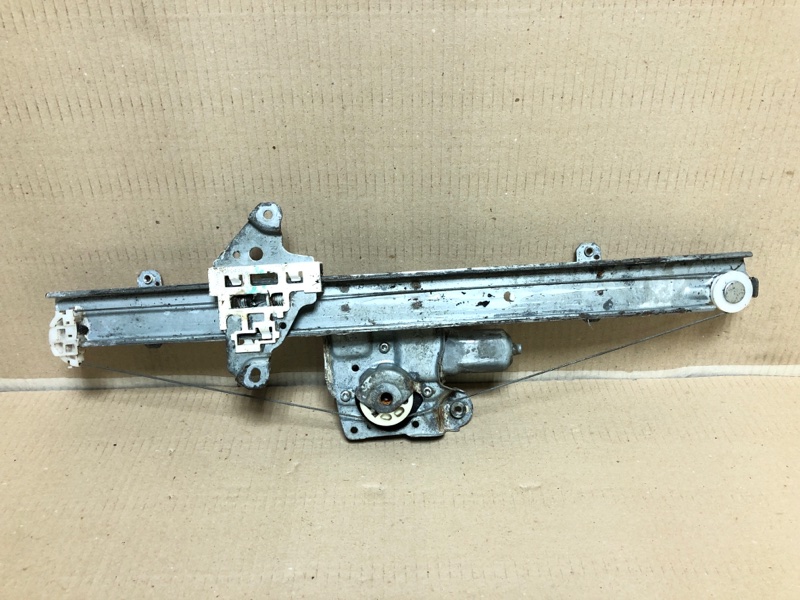 Стеклоподъемник передний правый X-TRAIL/ROGUE T32 13-20 2016 T32 2.5 QR25DE