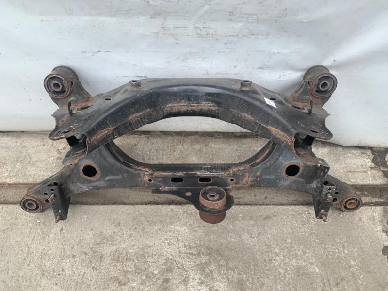 Балка задней подвески JUKE 10-19 2012 Хетчбек 1.6 MR16DDT