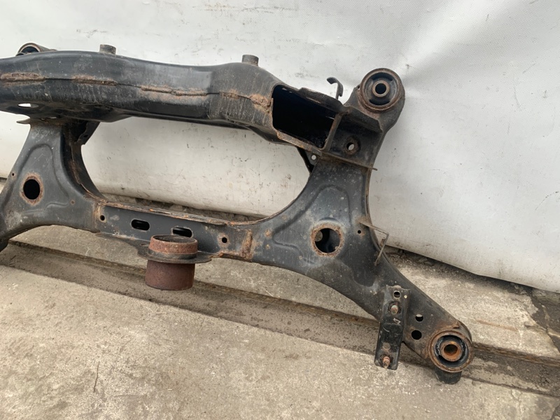 Балка задней подвески JUKE 10-19 2012 Хетчбек 1.6 MR16DDT