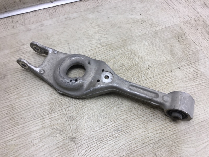 Рычаг задней подвески поперечный нижний правый KIA OPTIMA TF 11-16 2014 TF 2.4 G4KJ 55210-3Q155 Б/У