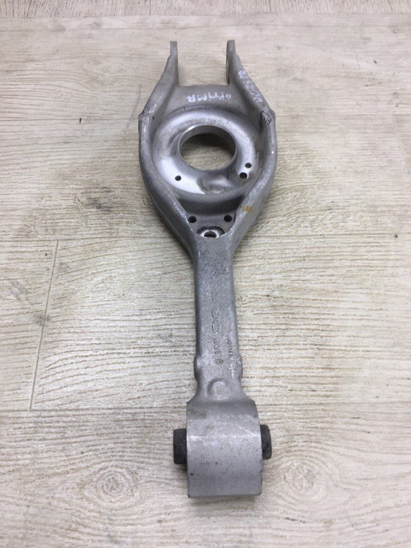 Рычаг задней подвески поперечный нижний правый KIA OPTIMA TF 11-16 TF 2.4 G4KJ