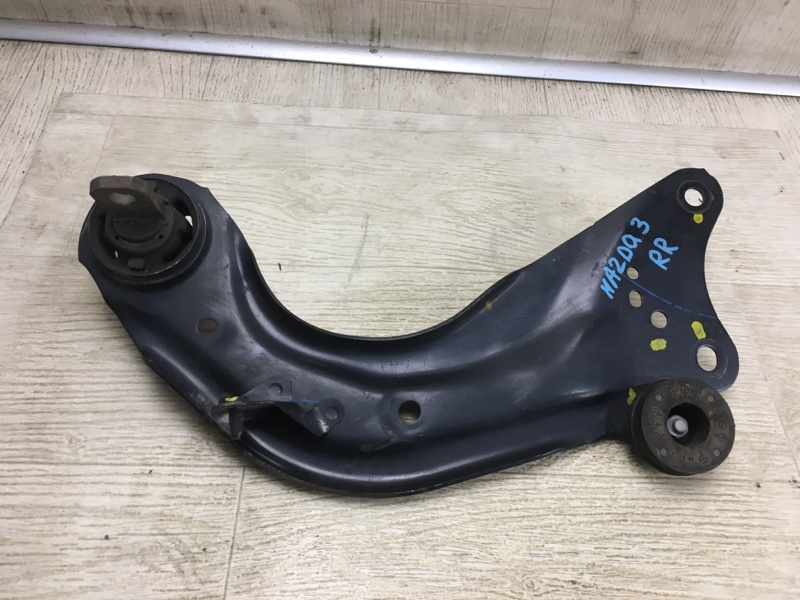 Рычаг задней подвески продольный правый MAZDA 3 BM 13-19 2017 BM 2.0 PE-VPS B63B-28-200A Б/У