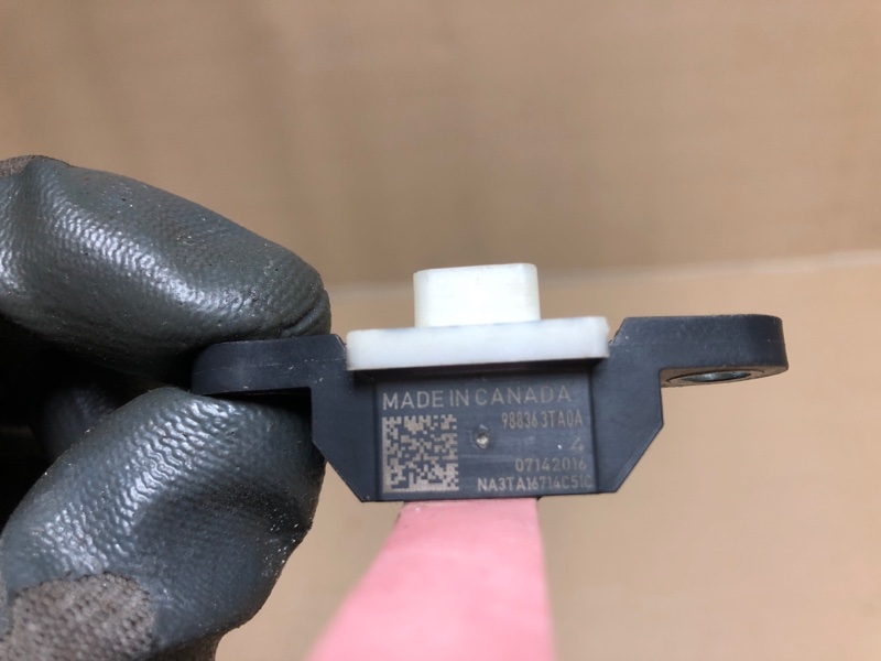 Датчик удара передний левый X-TRAIL/ROGUE T32 13-20 2016 T32 2.5 QR25DE